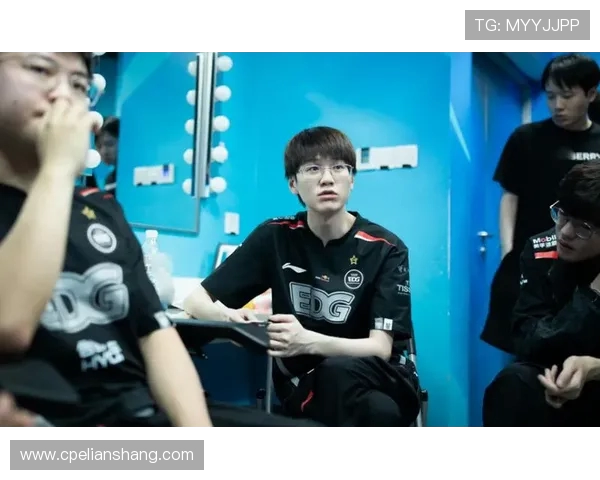 高校联赛分析:EDG凭借丰富比赛经验展现出色表现与战术执行力